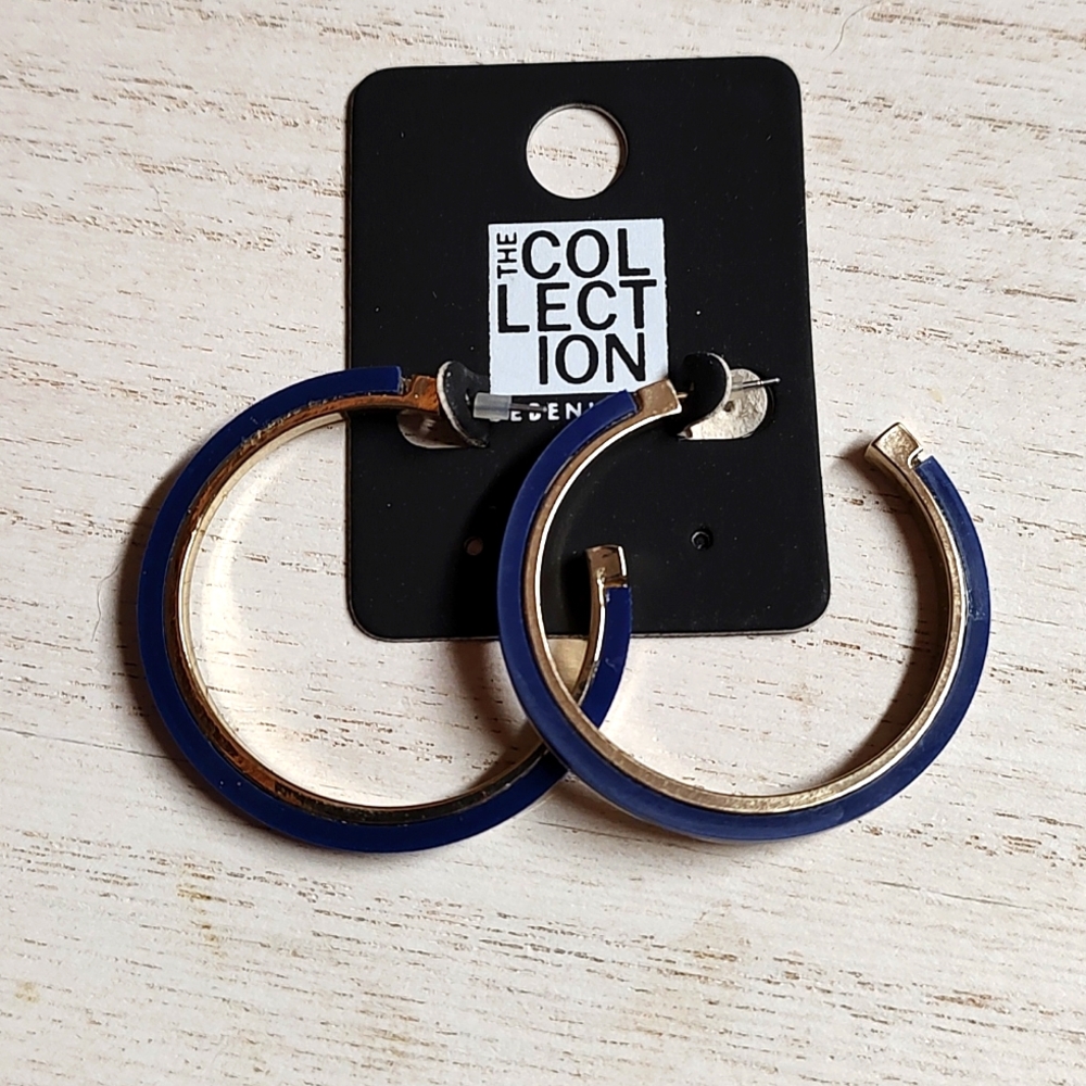 😻 3 For $15 Gold Stud Hoop Earrings With Navy Blue Trimwork